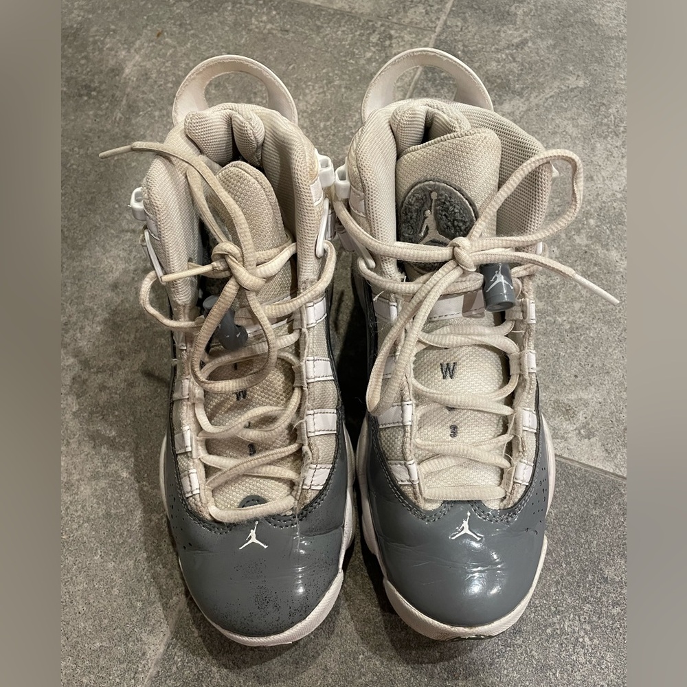 Kids Air Jordan “6 rings” shoes size 4.5. (Read description)